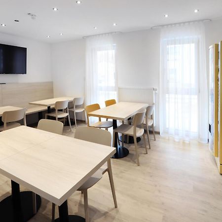 Apartment Hotel 37 Altdorf  Ngoại thất bức ảnh