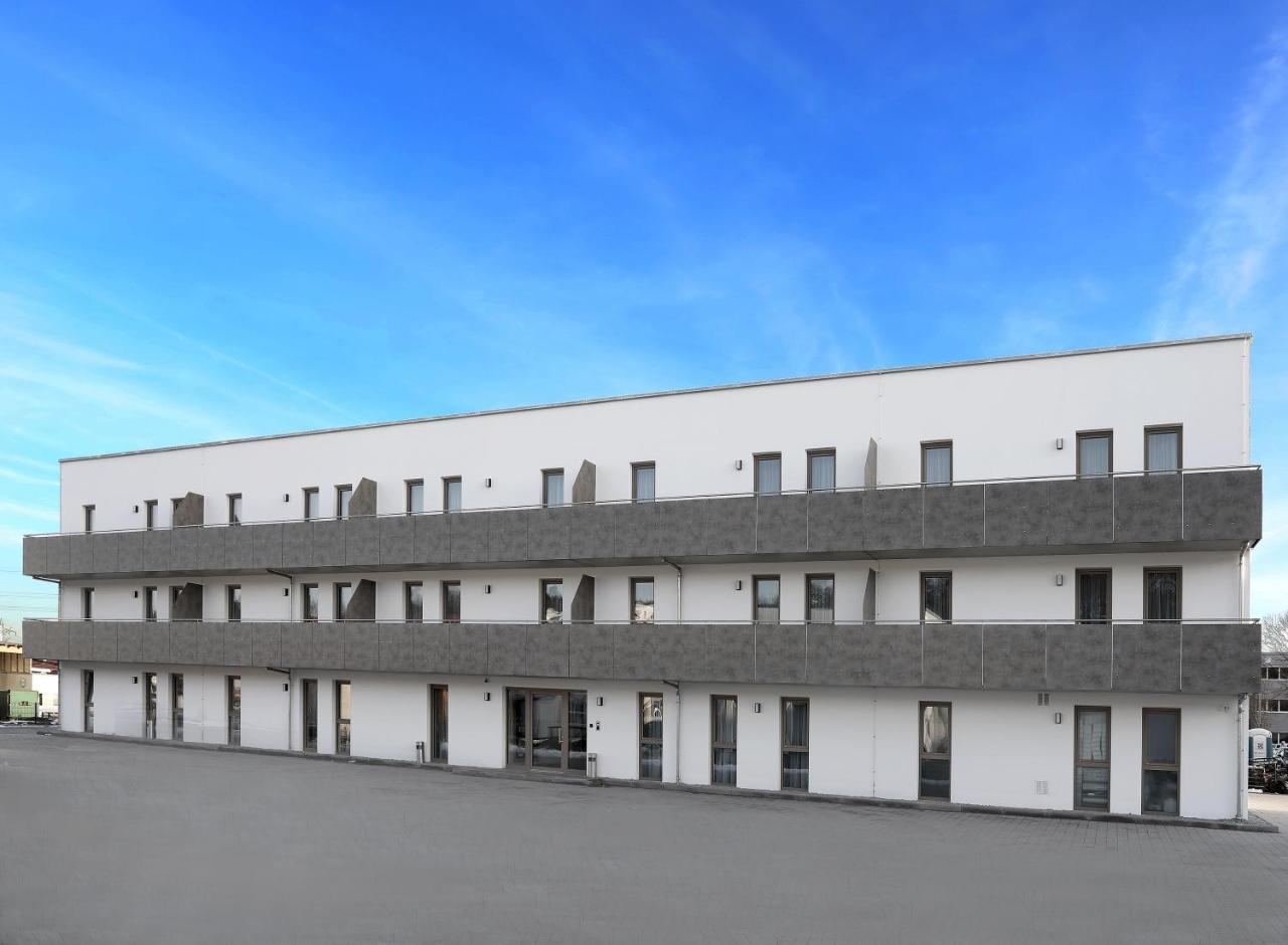 Apartment Hotel 37 Altdorf  Ngoại thất bức ảnh