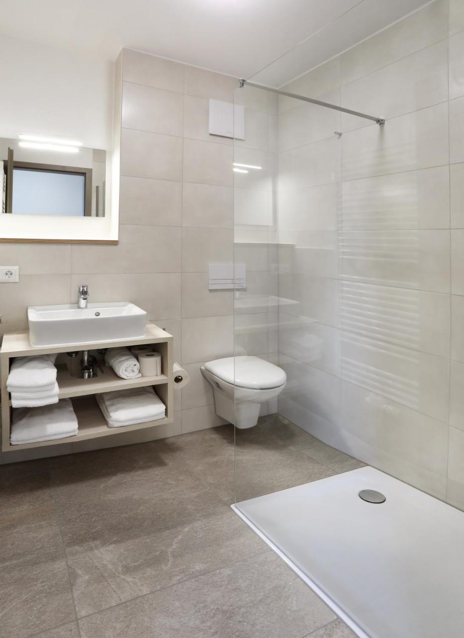 Apartment Hotel 37 Altdorf  Ngoại thất bức ảnh