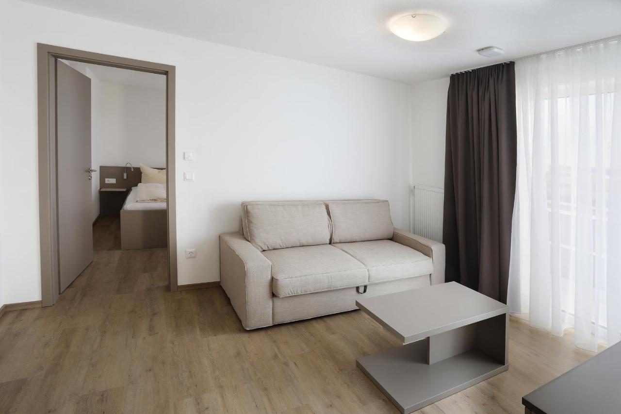 Apartment Hotel 37 Altdorf  Ngoại thất bức ảnh