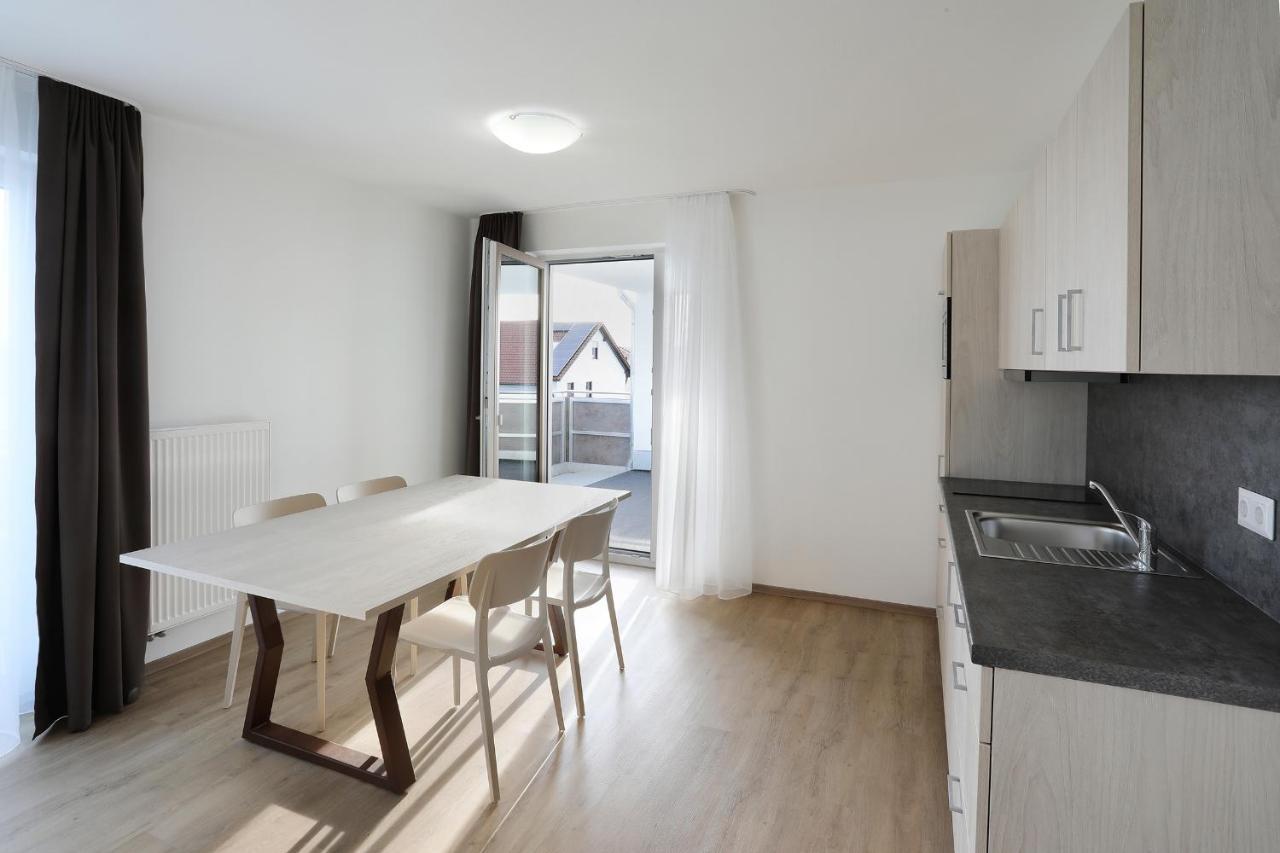Apartment Hotel 37 Altdorf  Ngoại thất bức ảnh